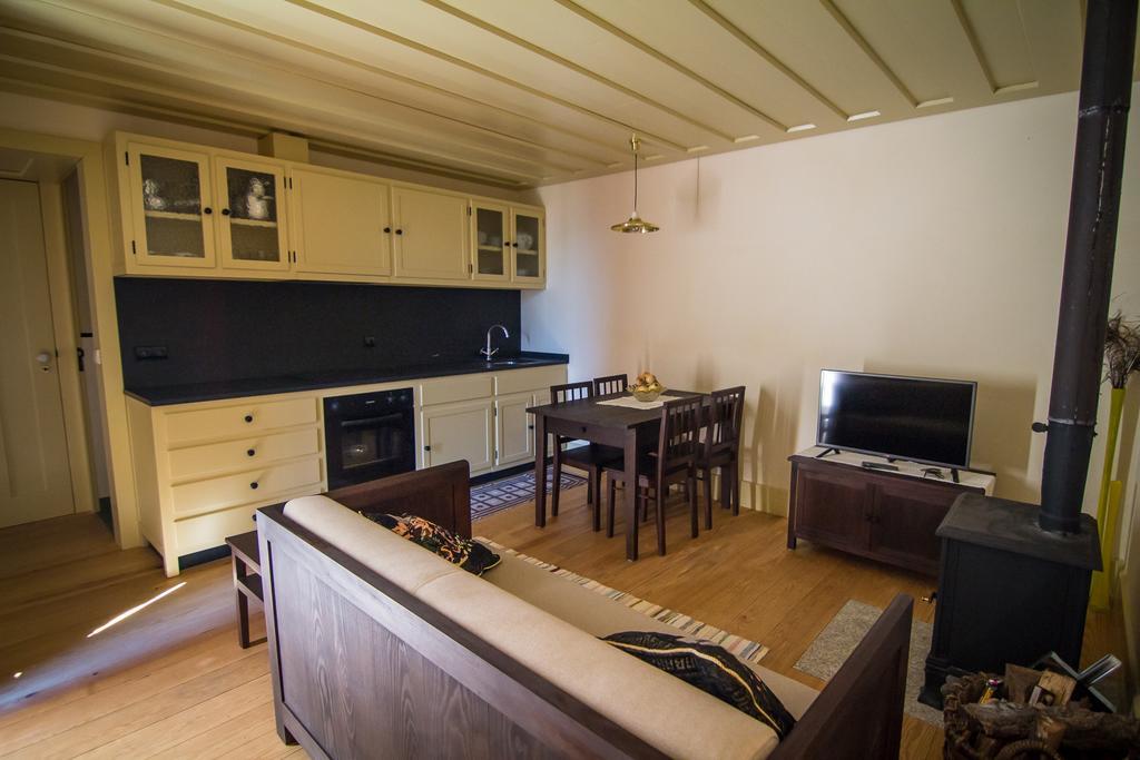 Casas Dos Avos Guest House Vale de Cambra Room photo