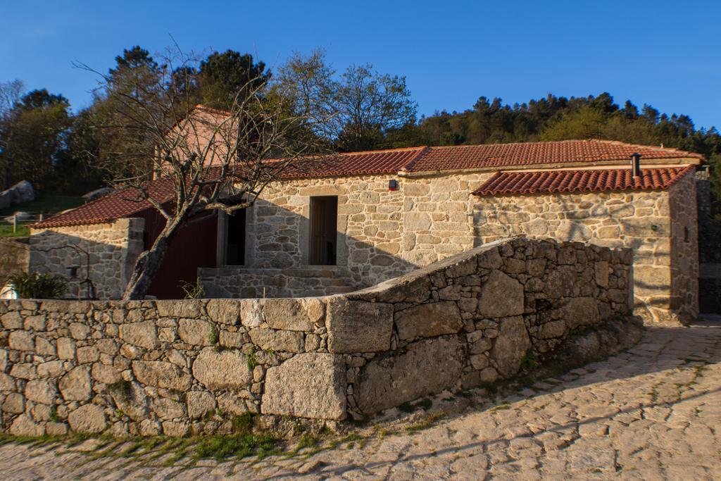 Casas Dos Avos Guest House Vale de Cambra Room photo